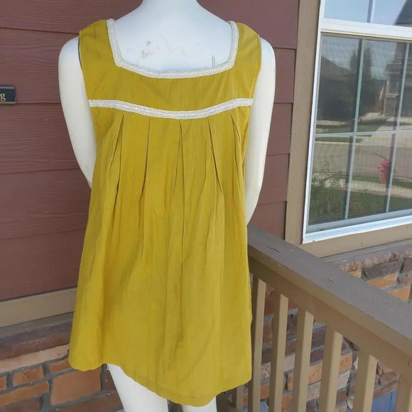 NWT Friday's Project Olive Green and Cream Embroidered Women's Sleeveless Blouse - Picture 2 of 15